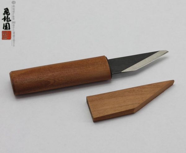 Coltello in legno